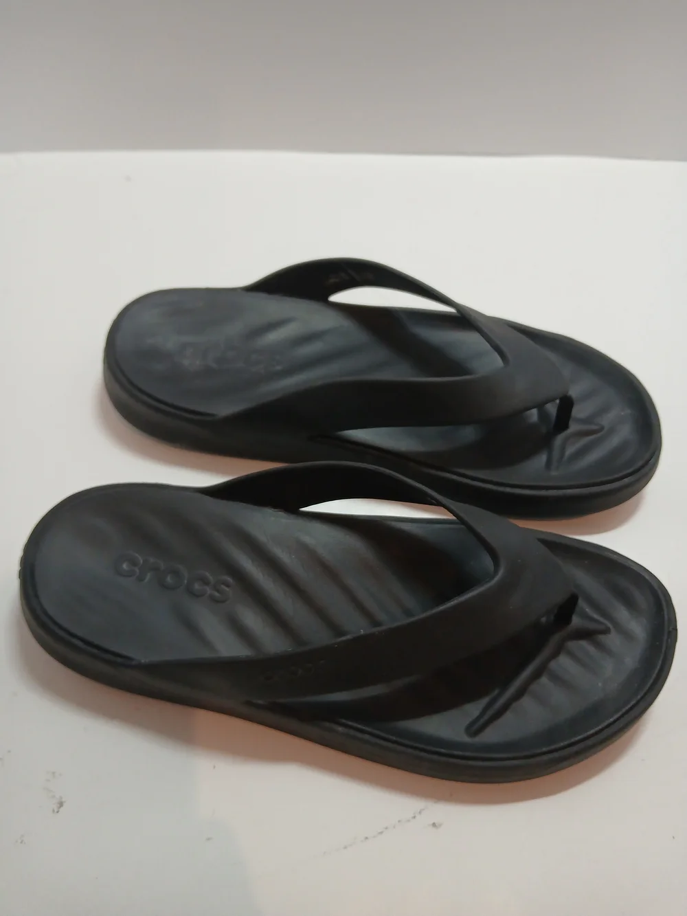 CROCS Women's Black Thong Sandal Flip Flops Size 9